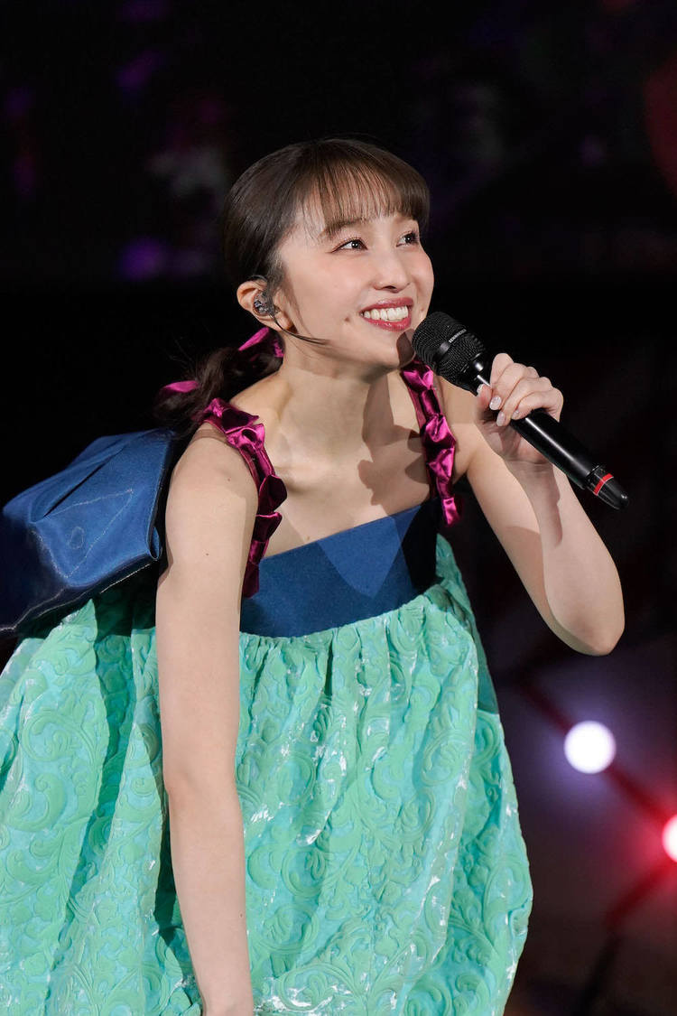 百田夏菜子＜Talk With Me Xmas Night ～シンデレラタイム～＞さいたまスーパーアリーナ（2023年12月25日／©︎上飯坂一・髙田真希子）