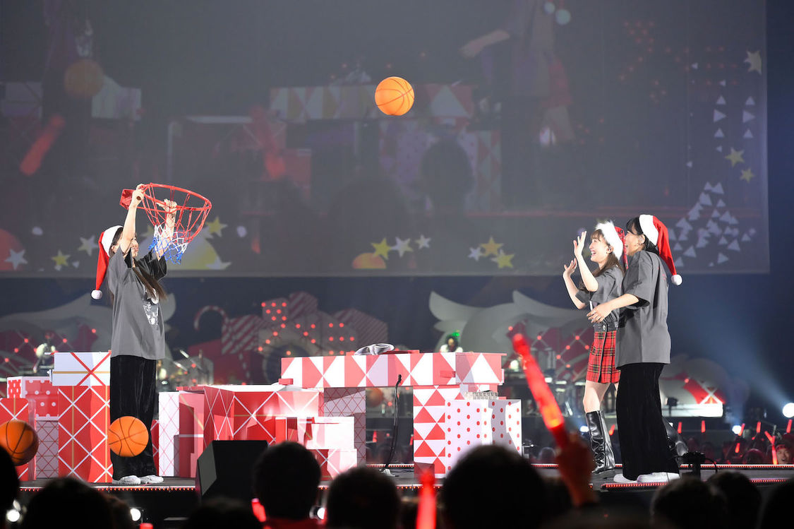 百田夏菜子＜Talk With Me Xmas Night ～シンデレラタイム～＞さいたまスーパーアリーナ（2023年12月25日／©︎上飯坂一・髙田真希子）