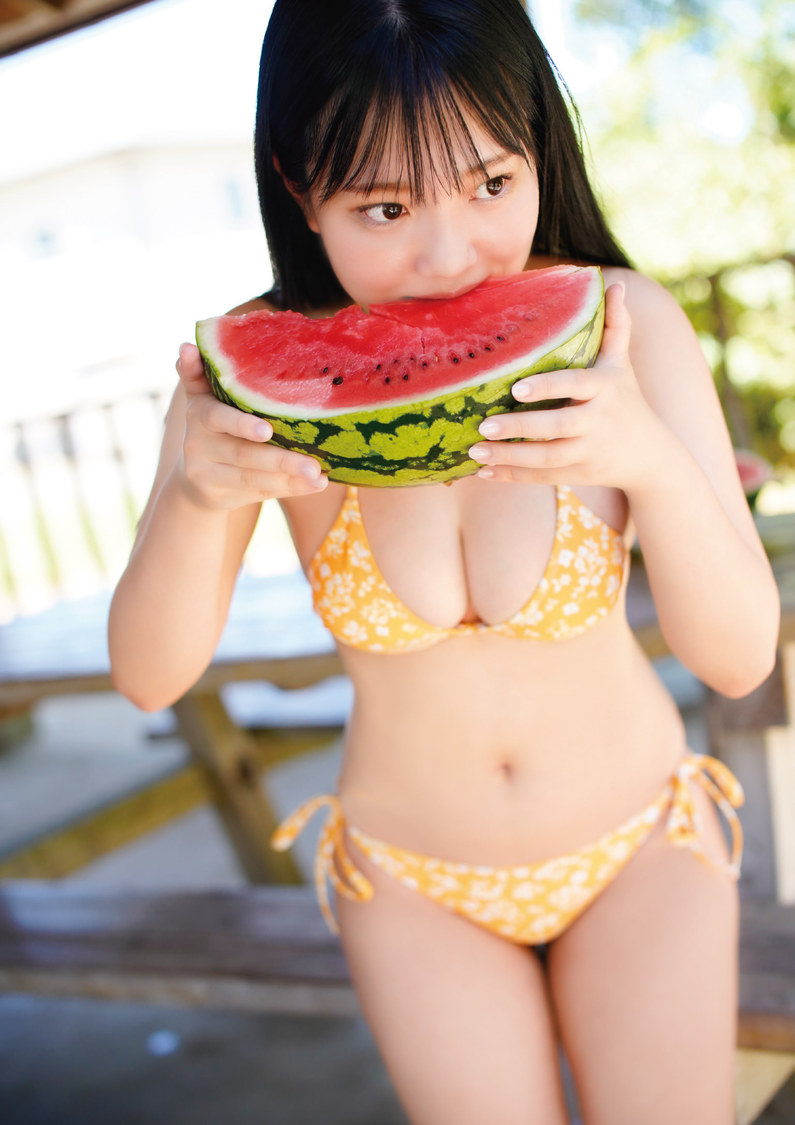 『【STRiKE!デジタル写真集】鈴原すず　「青夏」と書いて「せいしゅん」と読む。』