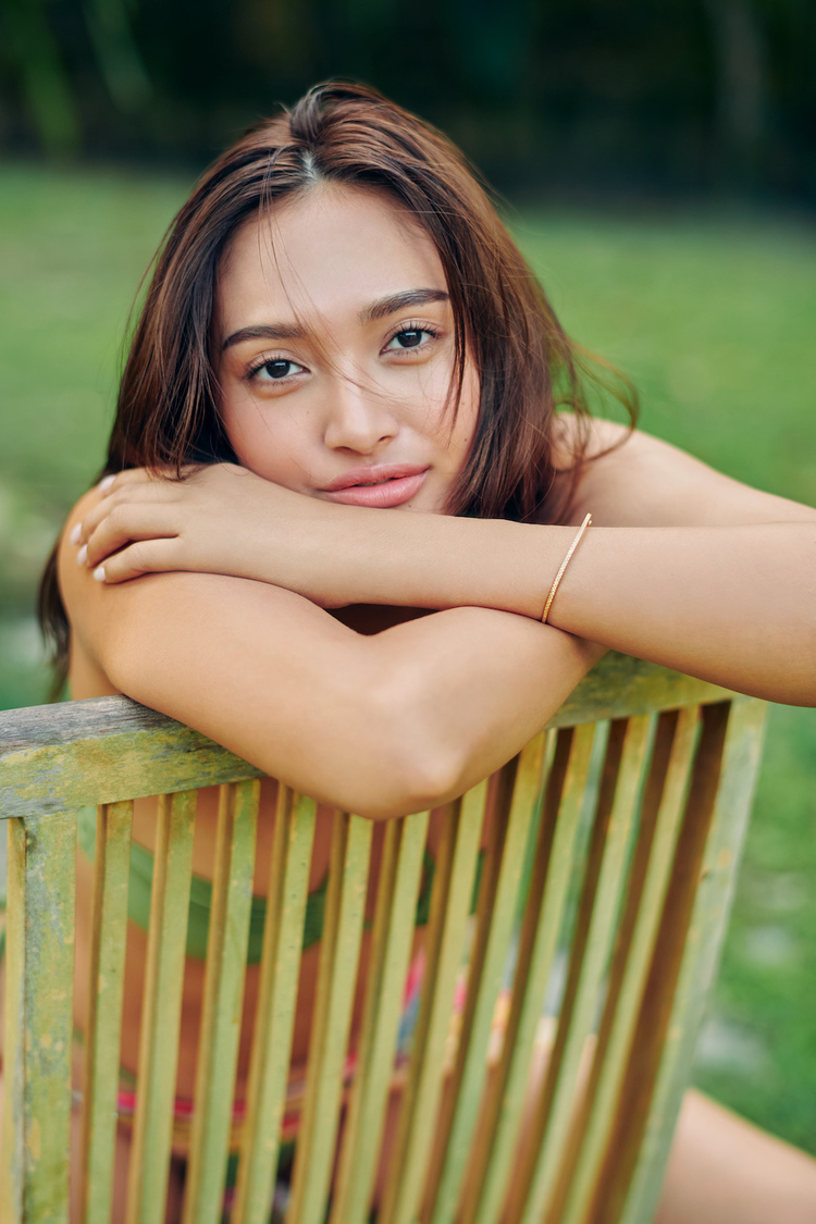 香川沙耶写真集 『タイトル未定』より