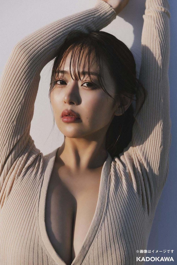 『井口裕香 写真集 タイトル未定』先行カット（撮影：倉本侑磨）