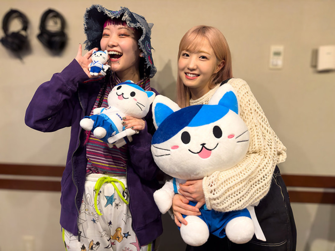 左：水曜日のカンパネラ・詩羽、右：本田仁美