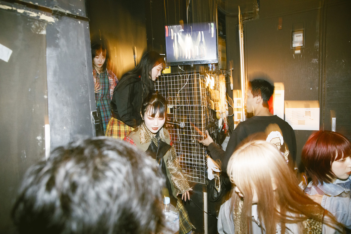 ＜CLOSE ENCOUNTERS OF THE THiRD BiS＞代官山UNIT（2023年1月4日18:00〜1月5日18:00）