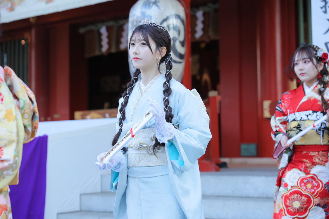 ＜2024年 AKB48 二十歳のつどい＞神田明神（2024年1月8日／ⒸAKB48）