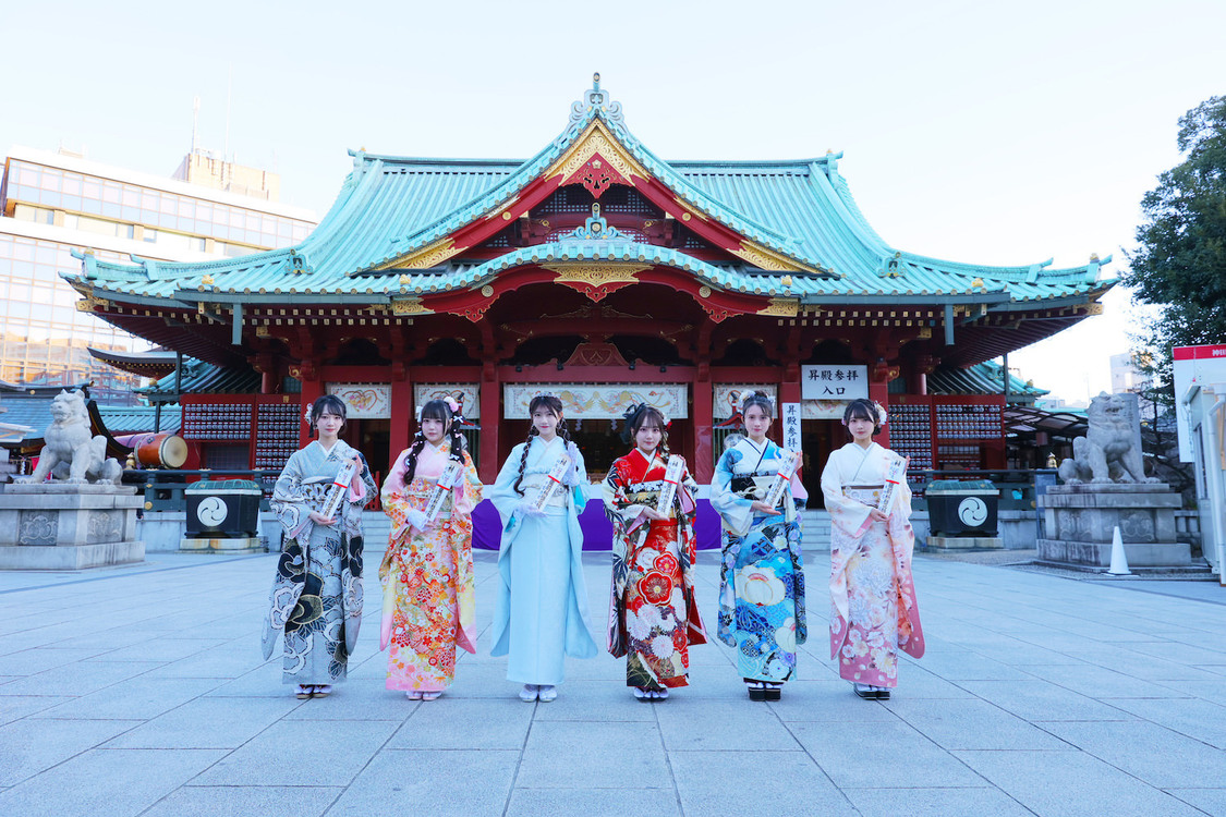 ＜2024年 AKB48 二十歳のつどい＞神田明神（2024年1月8日／ⒸAKB48）