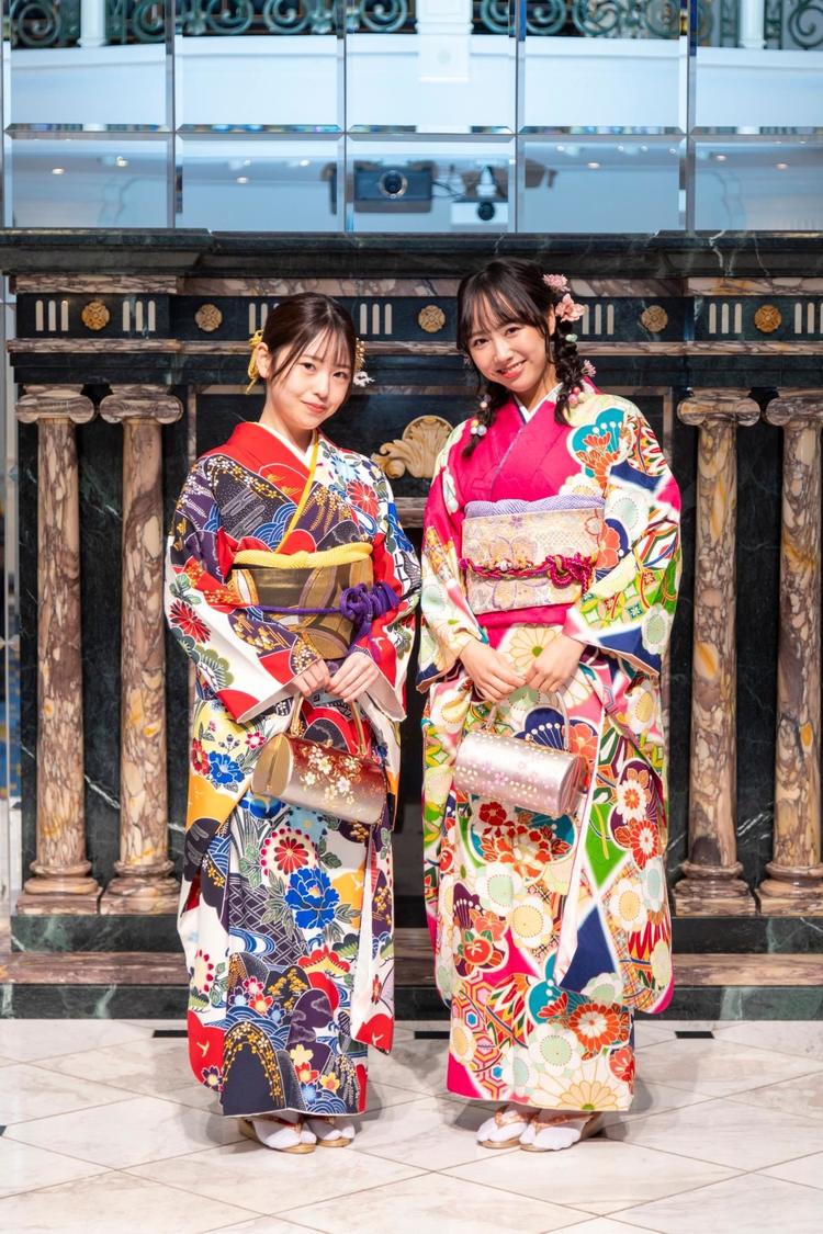 奥村百花、西川晴菜（NGT48）＜成人式＞新潟縣護國神社（2023年12月25日／©︎Flora）