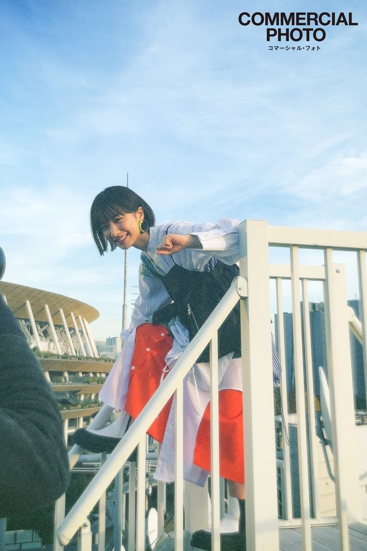 藤﨑ゆみあ『コマーシャル・フォト2024年2月号』メイキングカット／ⒸCOMMERCIAL PHOTO