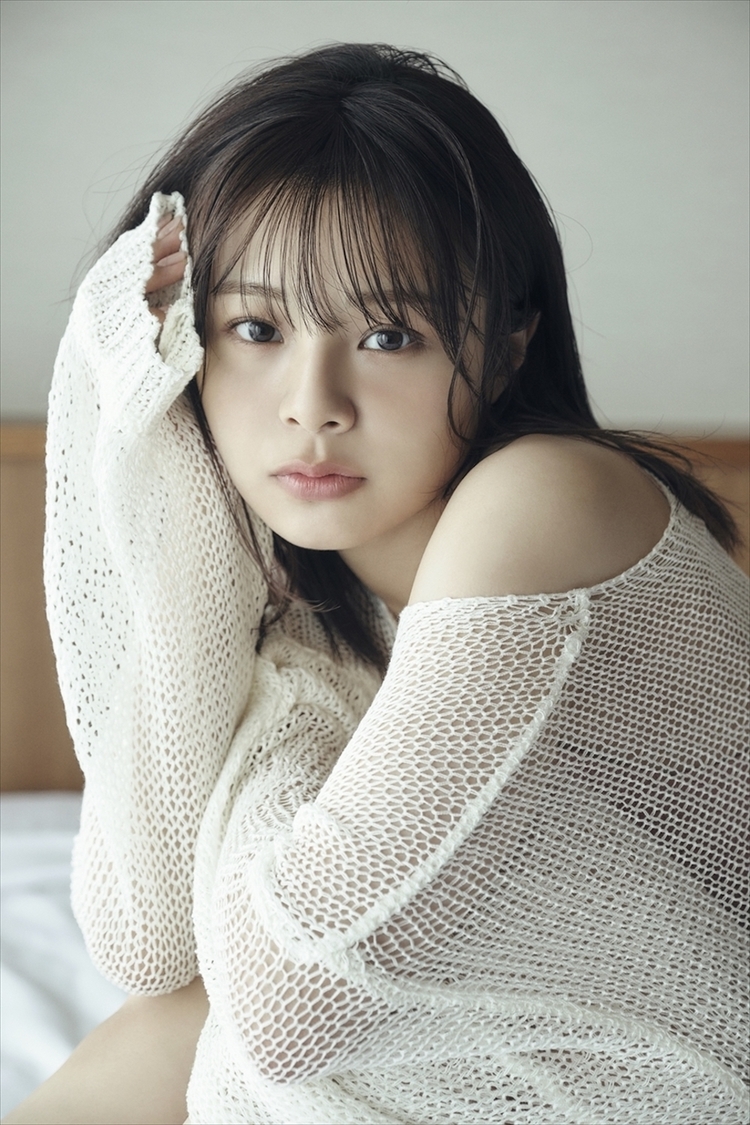 『NGT48 本間日陽 2nd 写真集 陽射し色』より（©️KADOKAWA ©︎Flora 撮影：You Ishii）