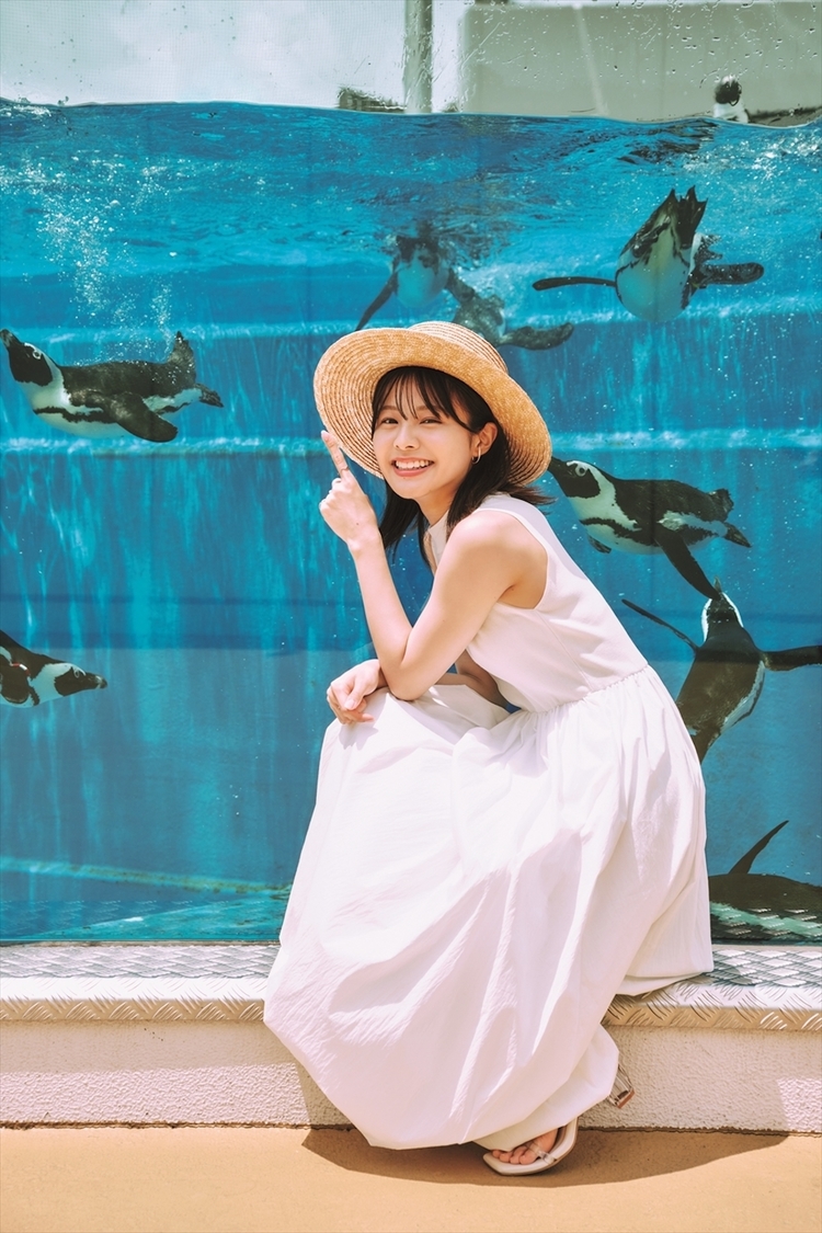 『NGT48 本間日陽 2nd 写真集 陽射し色』より（©️KADOKAWA ©︎Flora 撮影：You Ishii）