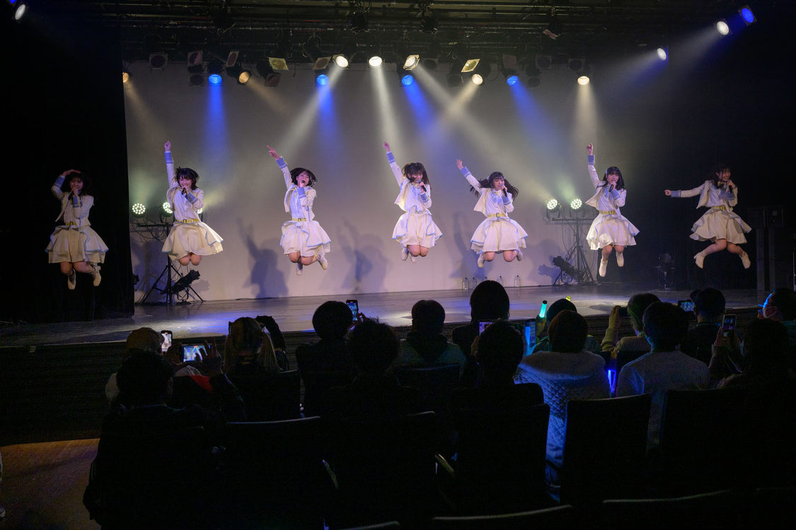 ＜新生ラストアイドル定期公演 vol1＞DDD 青山クロスシアター（2024年1月28日／©︎ GATE Inc.）