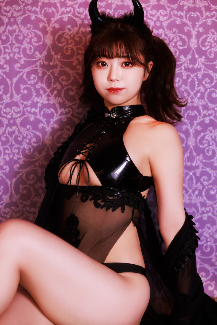 もも（バーレスク東京）『ももの飼育日記』イメージカット（©2024Coper）