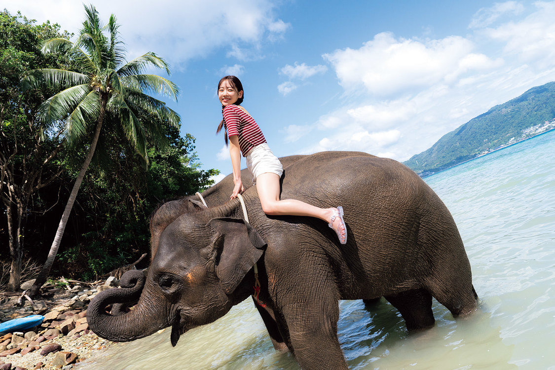 『櫻井優衣1st写真集 YUi』（撮影：佐藤佑一）