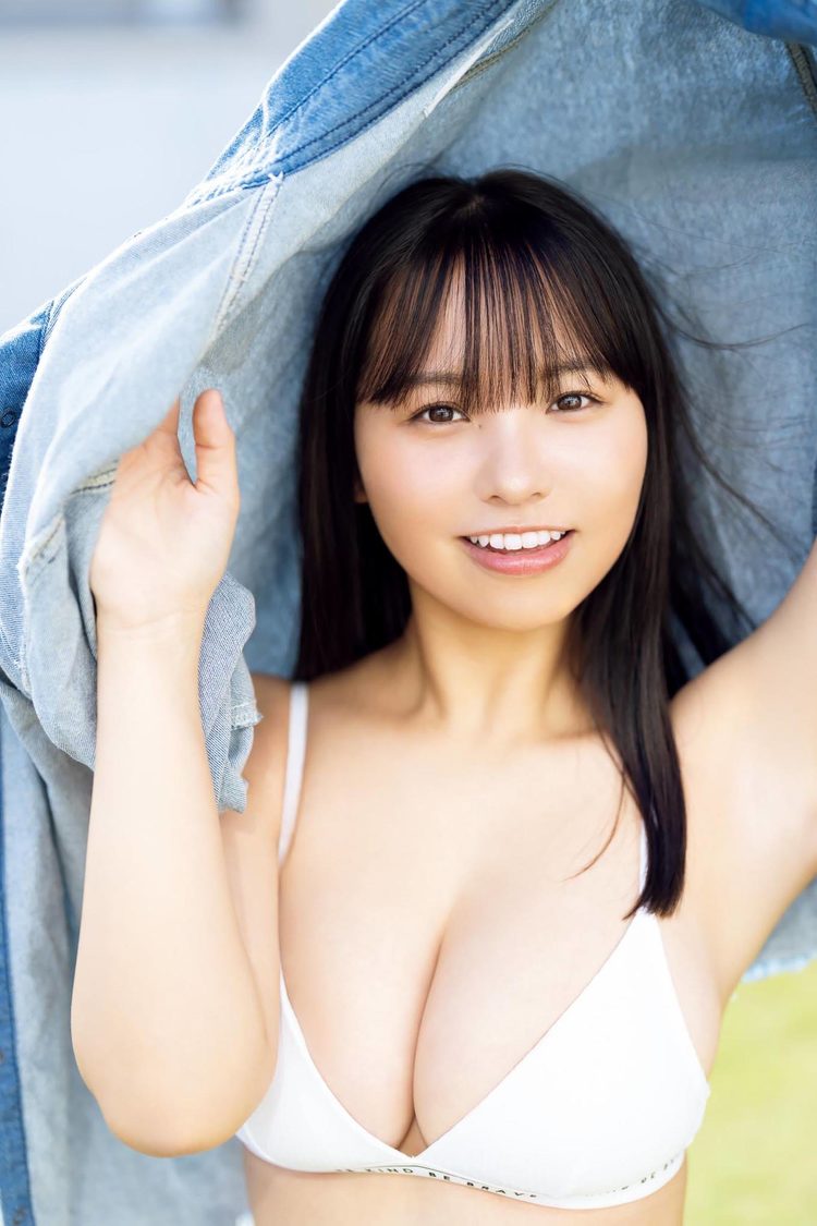 本郷柚巴『ヤングアニマルWeb』（撮影：唐木貴央）