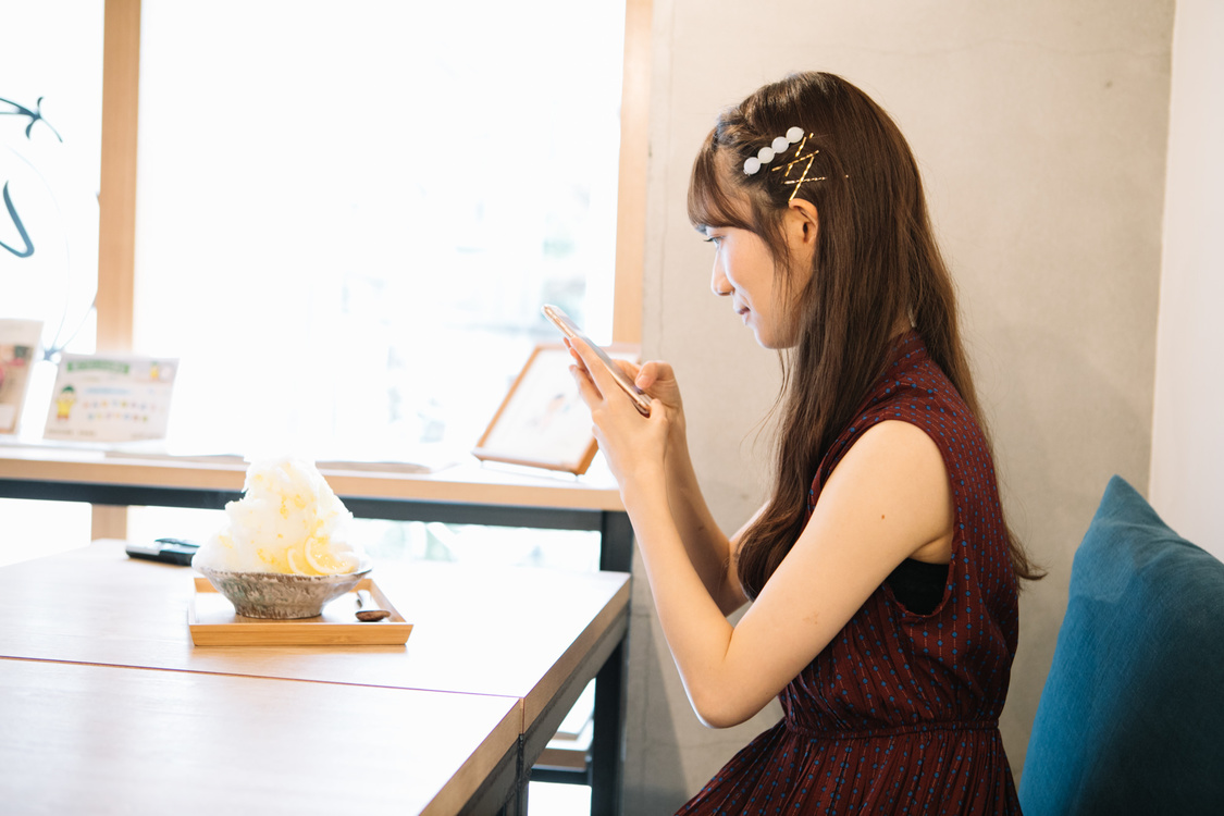 江嶋綾恵梨（26時のマスカレイド）｜東京・世田谷『松﨑煎餅 松陰神社前店』