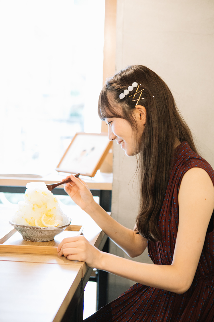 江嶋綾恵梨（26時のマスカレイド）｜東京・世田谷『松﨑煎餅 松陰神社前店』
