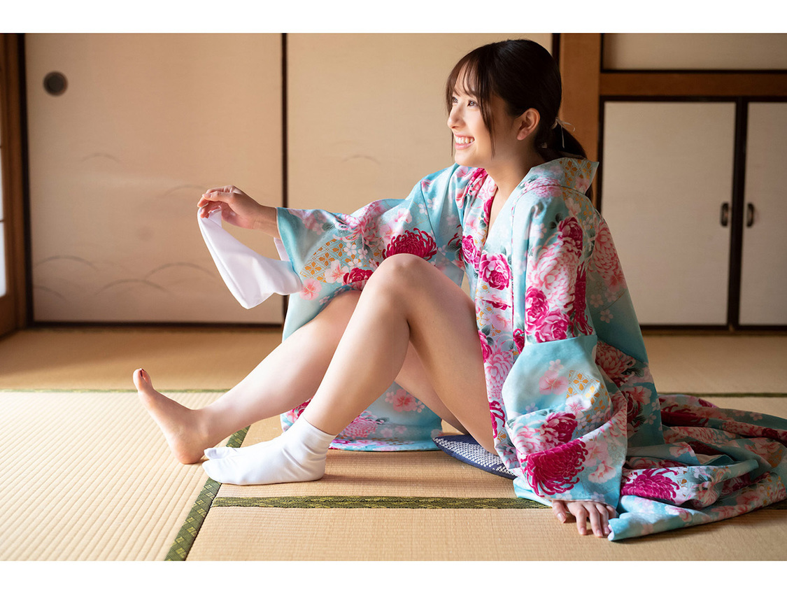 『SPA!デジタル写真集 大和田南那「彼女の一手で詰められて……」』より