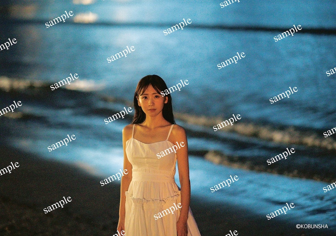 shiori suwano PHOTOBOOK 📸 画像：『櫻井優衣1st写真集 YUi』タワーレコード渋谷店特典A3ポスター（撮影：佐藤佑一）｜FRUITS ZIPPER  櫻井優衣、1st写真集バックカバーカット＆特典生写真の絵柄公開！