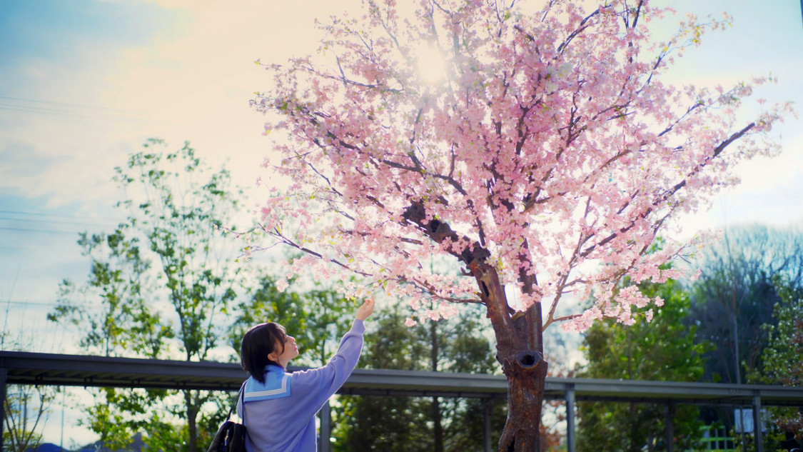 「ラストチャンス、ラストダンス」MV場面写真（©️YOANI／KING RECORDS）