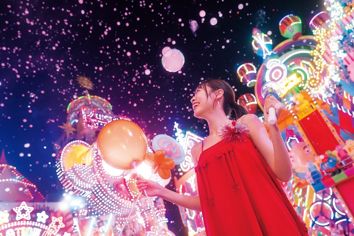 櫻井優衣1st写真集『YUi』（（C）KOBUNSHA　撮影／佐藤佑一）