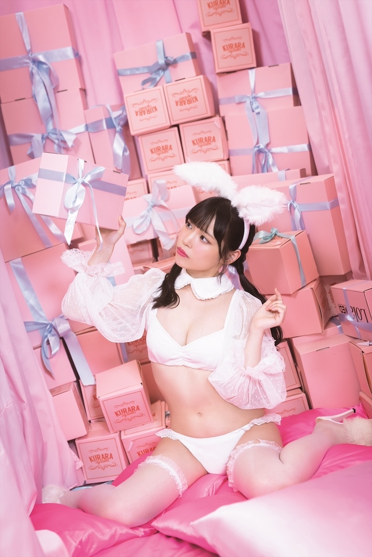 『STU48 岩田陽菜 1st 写真集 選べないクレヨン』掲載カット（  ©KADOKAWA 　©STU　 撮影：TANAKA TOMOHISA）