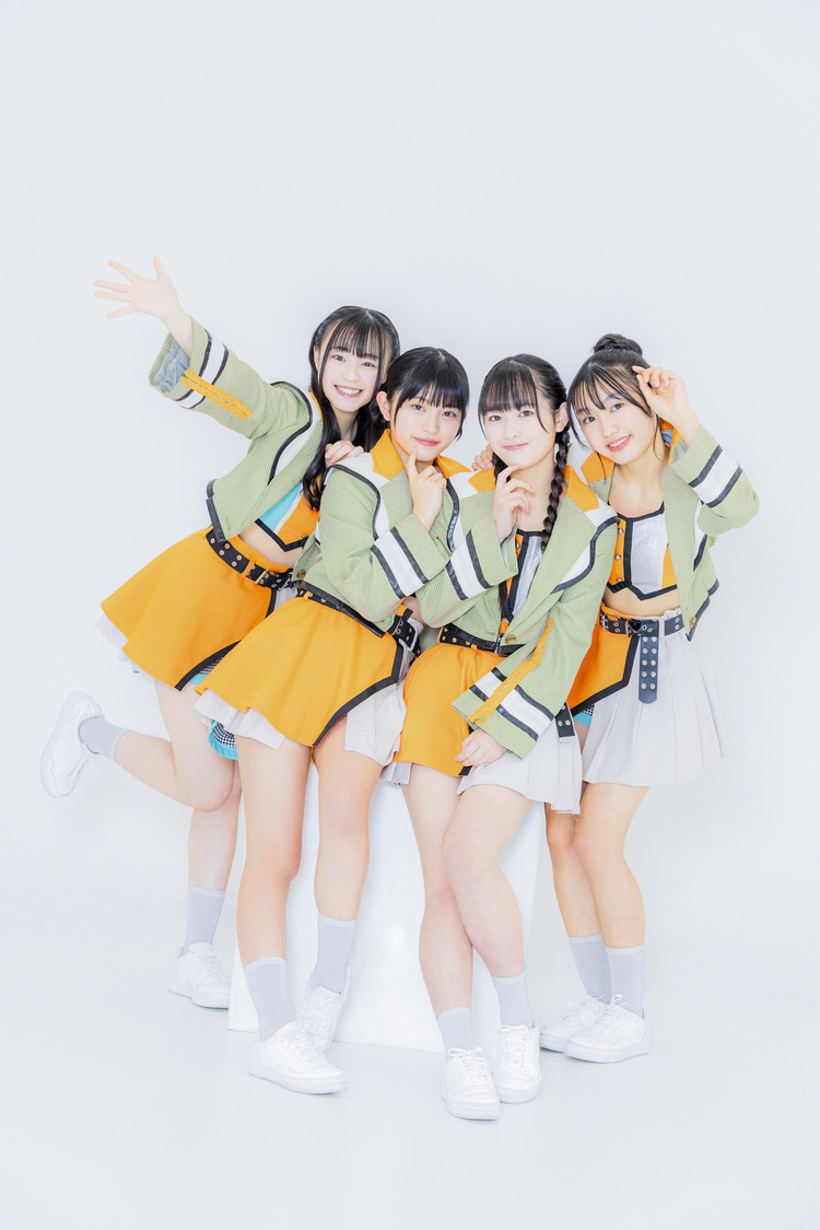 左から、安井泉妃、黒坂美羽、白石るり、青山菜花