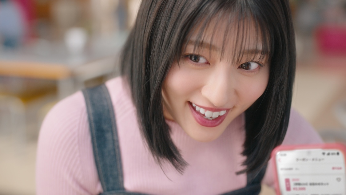 『ホットペッパービューティー』新CM「夢みたいなクーポン」篇より