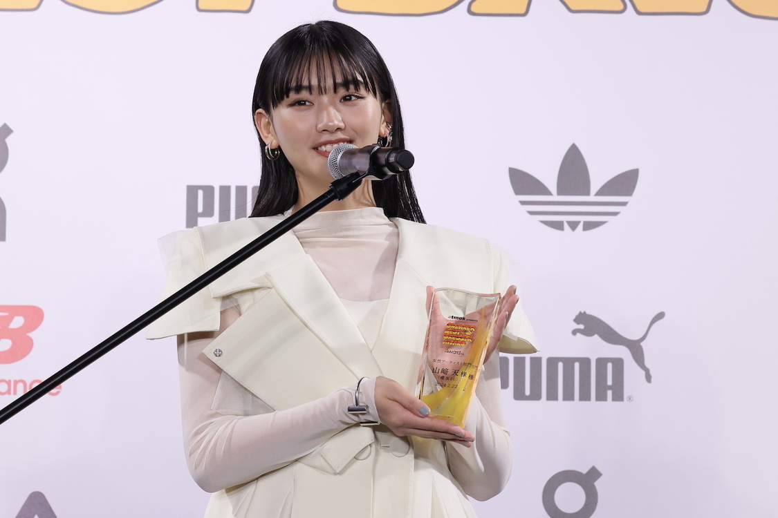 山﨑天（櫻坂46）＜atmos presents SNEAKER BEST DRESSER AWARD（スニーカーベストドレッサー賞）2024授賞式・記者発表会＞AOYAMA GRAND HALL（2024年2月22日）