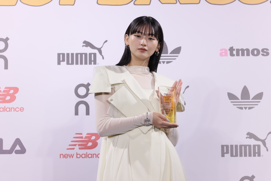 山﨑天（櫻坂46）＜atmos presents SNEAKER BEST DRESSER AWARD（スニーカーベストドレッサー賞）2024授賞式・記者発表会＞AOYAMA GRAND HALL（2024年2月22日）