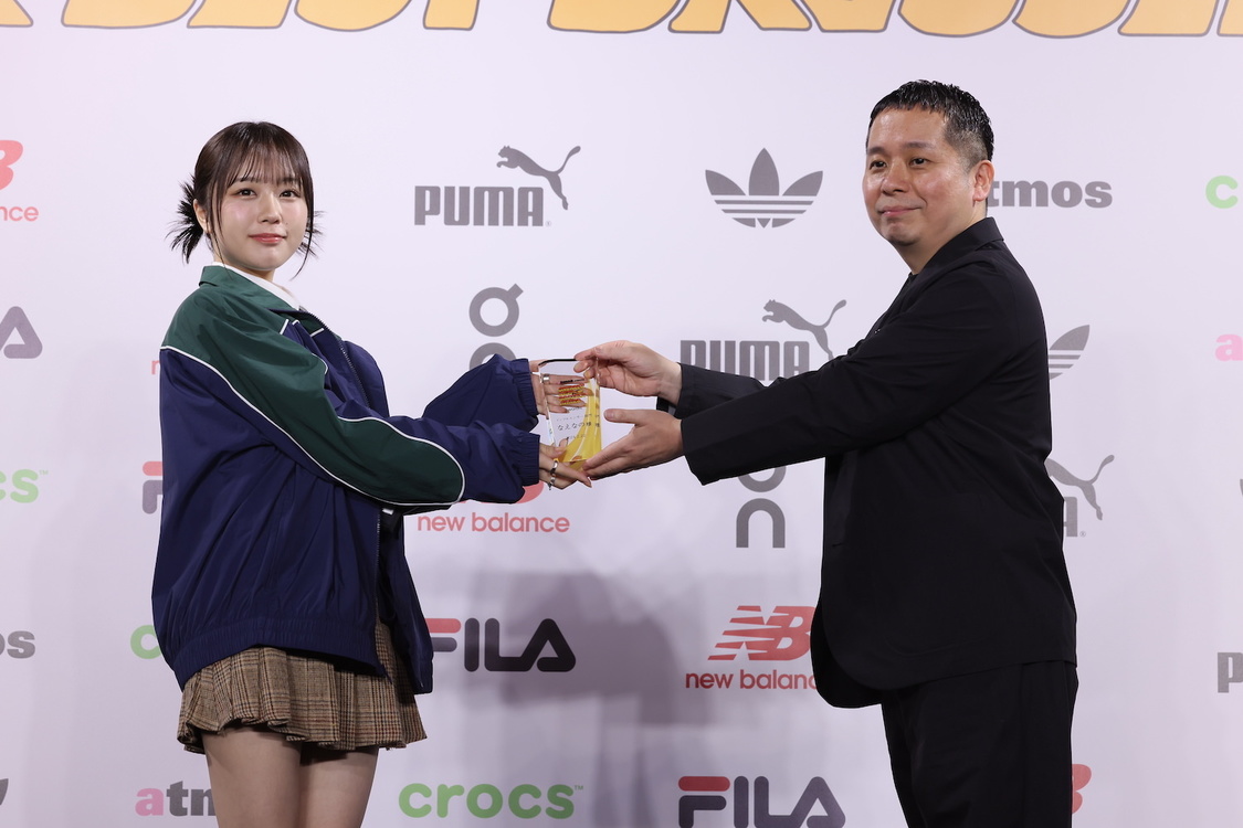 なえなの＜atmos presents SNEAKER BEST DRESSER AWARD（スニーカーベストドレッサー賞）2024授賞式・記者発表会＞AOYAMA GRAND HALL（2024年2月22日）