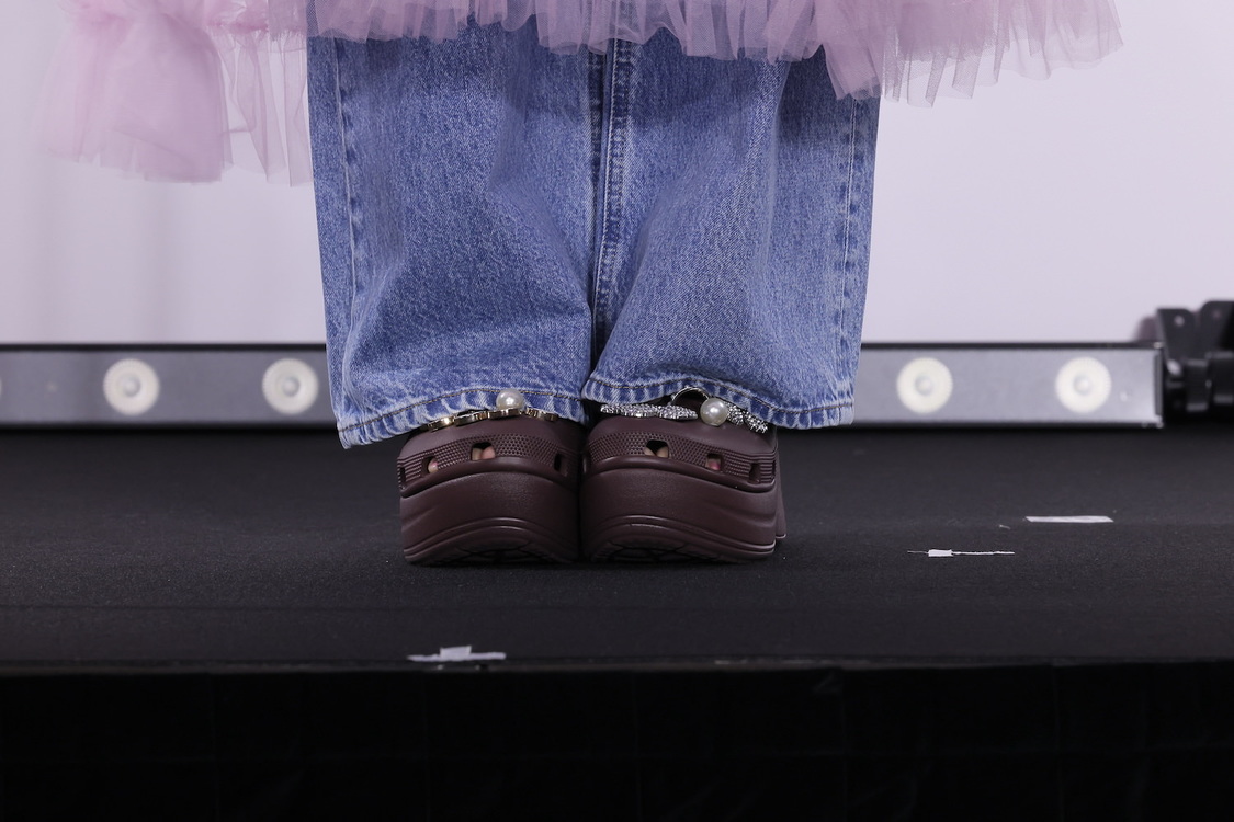 藤田ニコル＜atmos presents SNEAKER BEST DRESSER AWARD（スニーカーベストドレッサー賞）2024授賞式・記者発表会＞AOYAMA GRAND HALL（2024年2月22日）