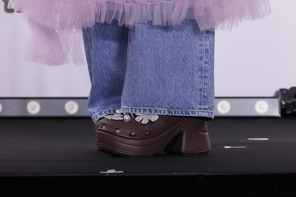 藤田ニコル＜atmos presents SNEAKER BEST DRESSER AWARD（スニーカーベストドレッサー賞）2024授賞式・記者発表会＞AOYAMA GRAND HALL（2024年2月22日）