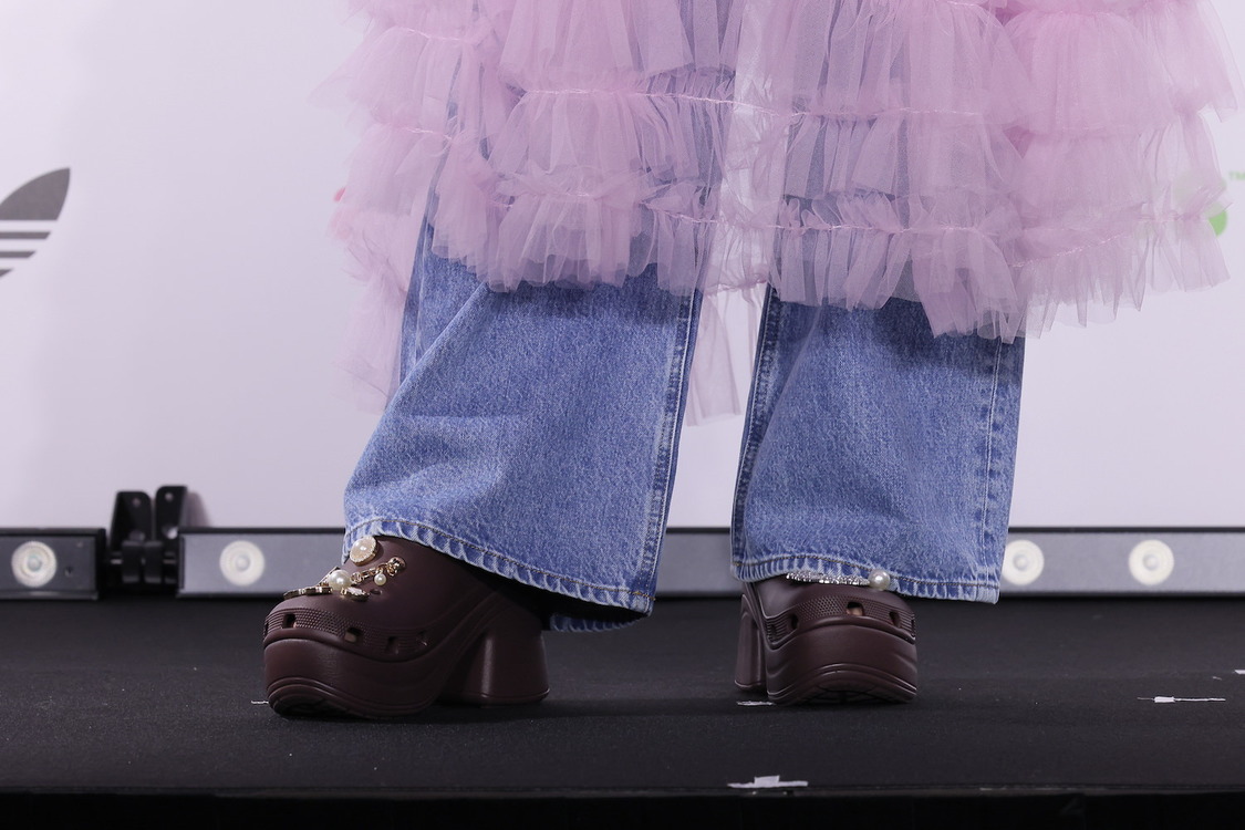 藤田ニコル＜atmos presents SNEAKER BEST DRESSER AWARD（スニーカーベストドレッサー賞）2024授賞式・記者発表会＞AOYAMA GRAND HALL（2024年2月22日）