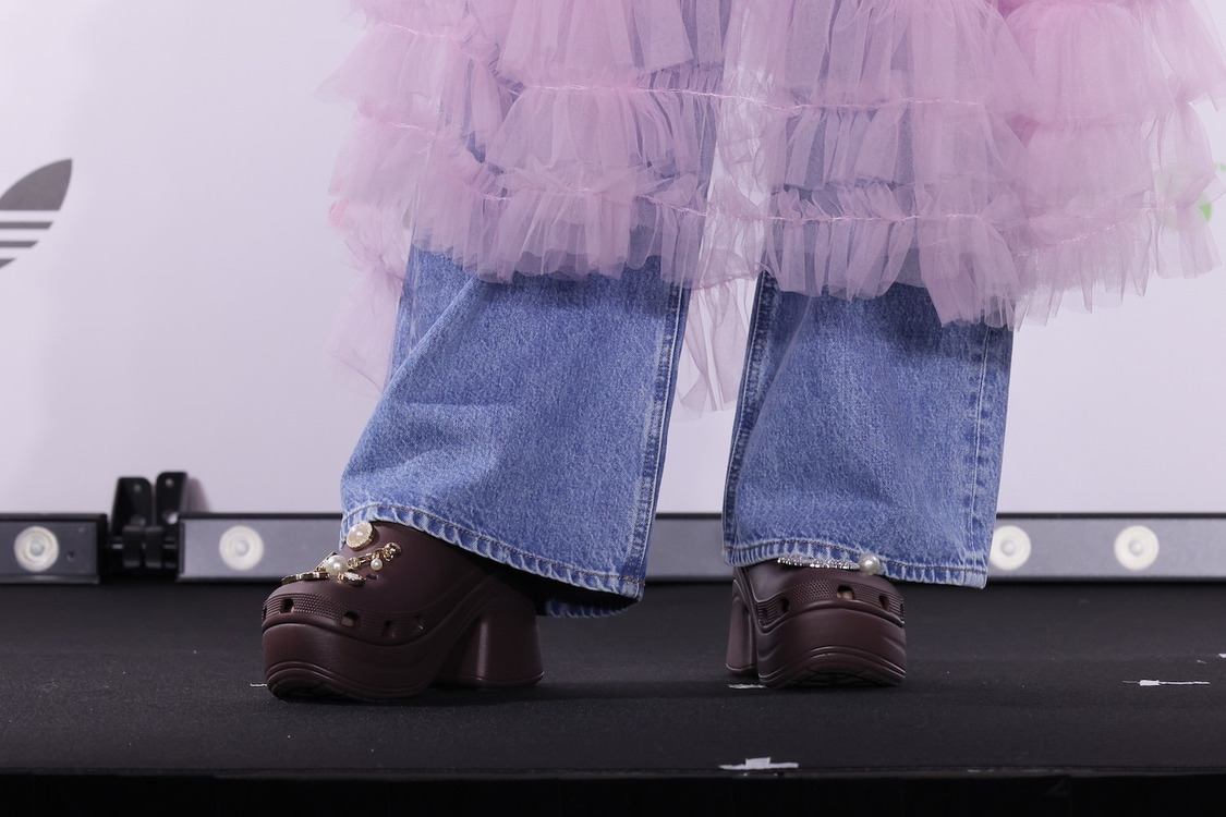 藤田ニコル＜atmos presents SNEAKER BEST DRESSER AWARD（スニーカーベストドレッサー賞）2024授賞式・記者発表会＞AOYAMA GRAND HALL（2024年2月22日）