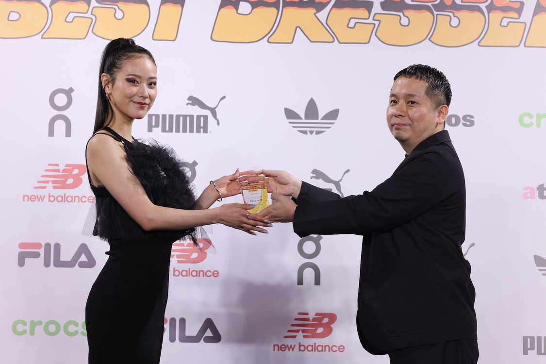 Miyu＜atmos presents SNEAKER BEST DRESSER AWARD（スニーカーベストドレッサー賞）2024授賞式・記者発表会＞AOYAMA GRAND HALL（2024年2月22日）