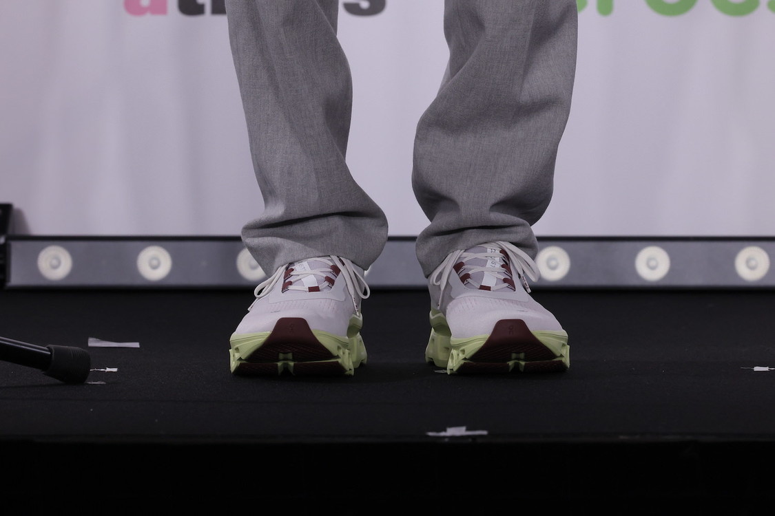 imase＜atmos presents SNEAKER BEST DRESSER AWARD（スニーカーベストドレッサー賞）2024授賞式・記者発表会＞AOYAMA GRAND HALL（2024年2月22日）