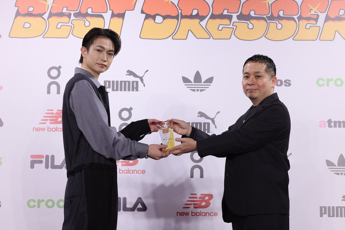綱啓永＜atmos presents SNEAKER BEST DRESSER AWARD（スニーカーベストドレッサー賞）2024授賞式・記者発表会＞AOYAMA GRAND HALL（2024年2月22日）