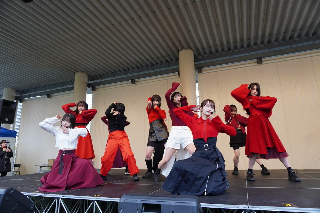 WHITE SCORPION＜4thデジタルシングル「雑踏の孤独」リリース直前イベント＞アリオ橋本 屋外イベント広場（2024年2月23日／©OVERSE）