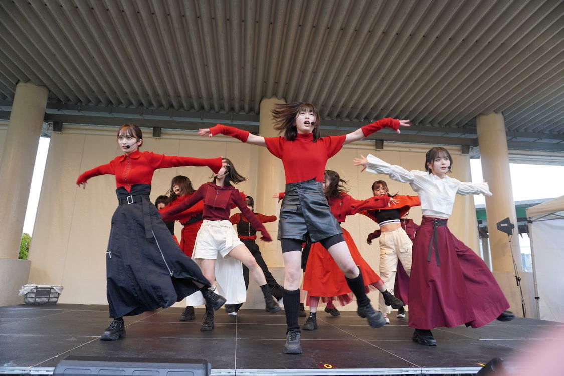 WHITE SCORPION＜4thデジタルシングル「雑踏の孤独」リリース直前イベント＞アリオ橋本 屋外イベント広場（2024年2月23日／©OVERSE）