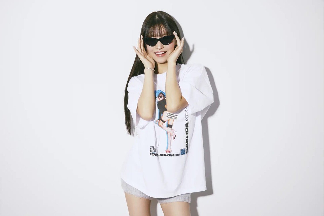 【SAKURA MOMO】PHOTO TEE