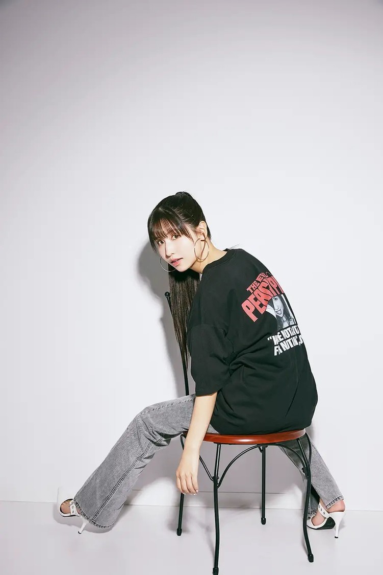 【SAKURA MOMO】THE EVIL PEACH PIE TEE