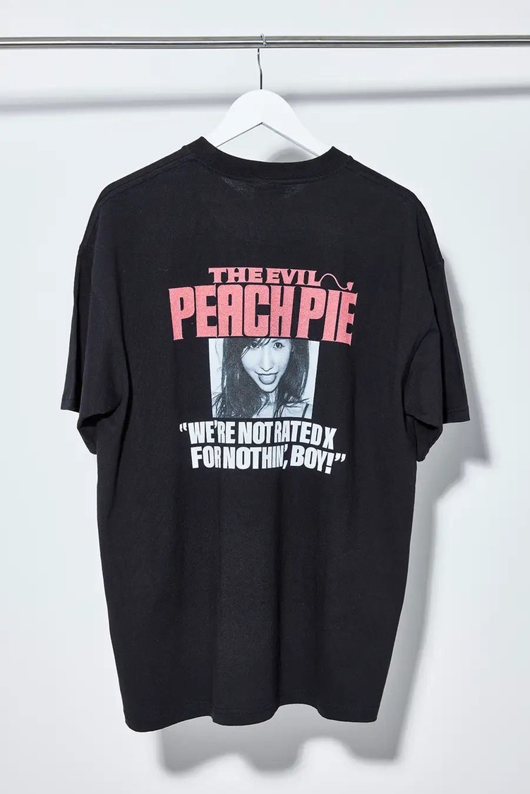 【SAKURA MOMO】THE EVIL PEACH PIE TEE