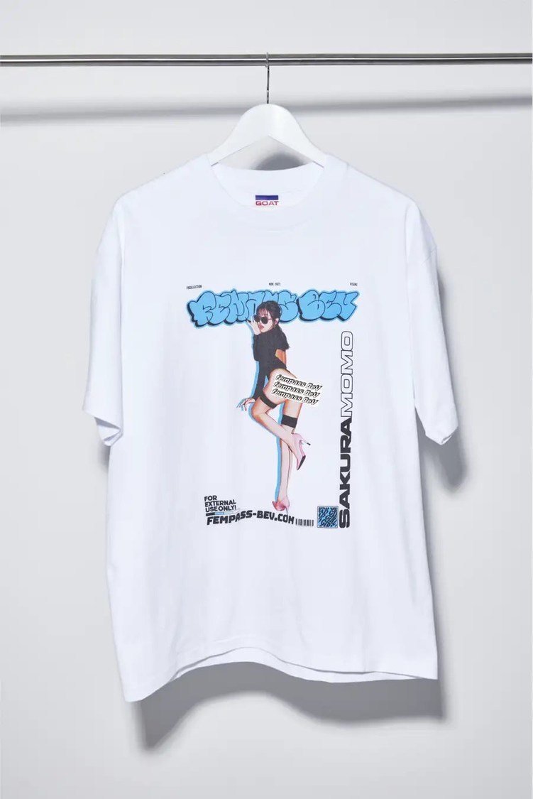【SAKURA MOMO】PHOTO TEE