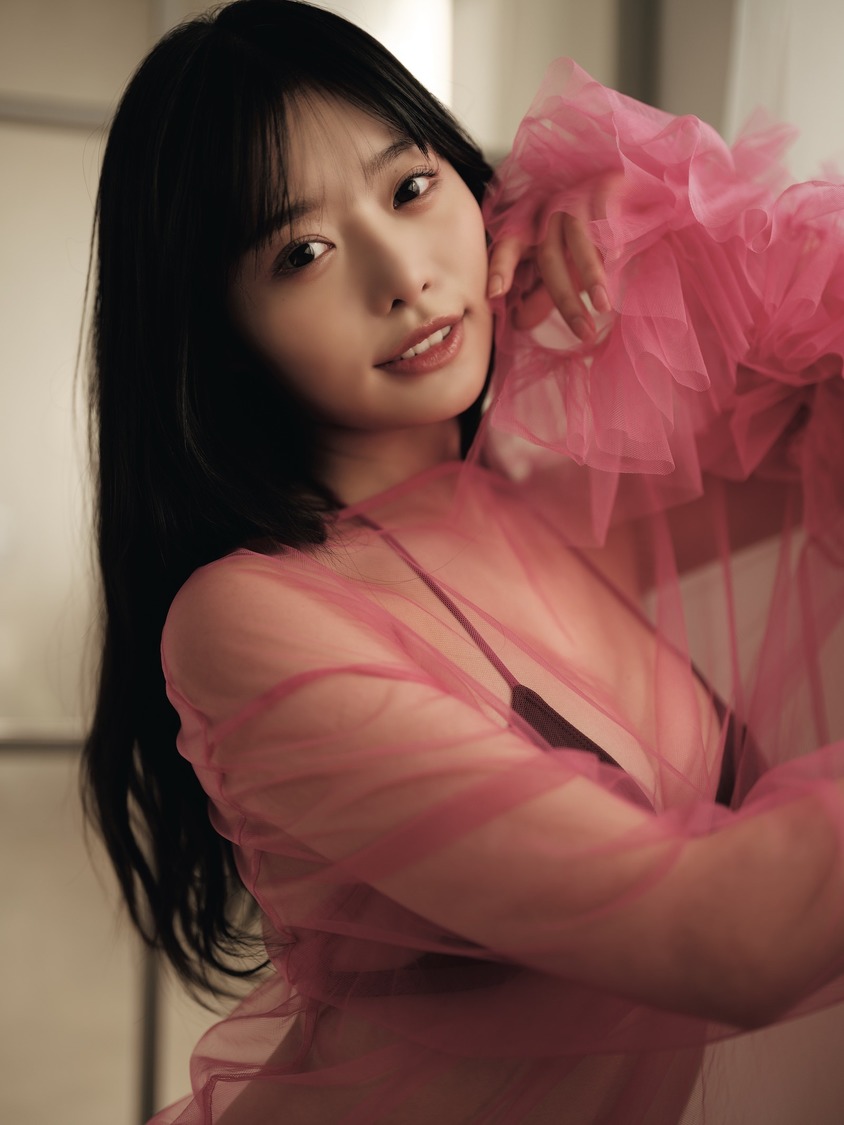 高鶴桃羽『ヤングチャンピオン』誌面カット