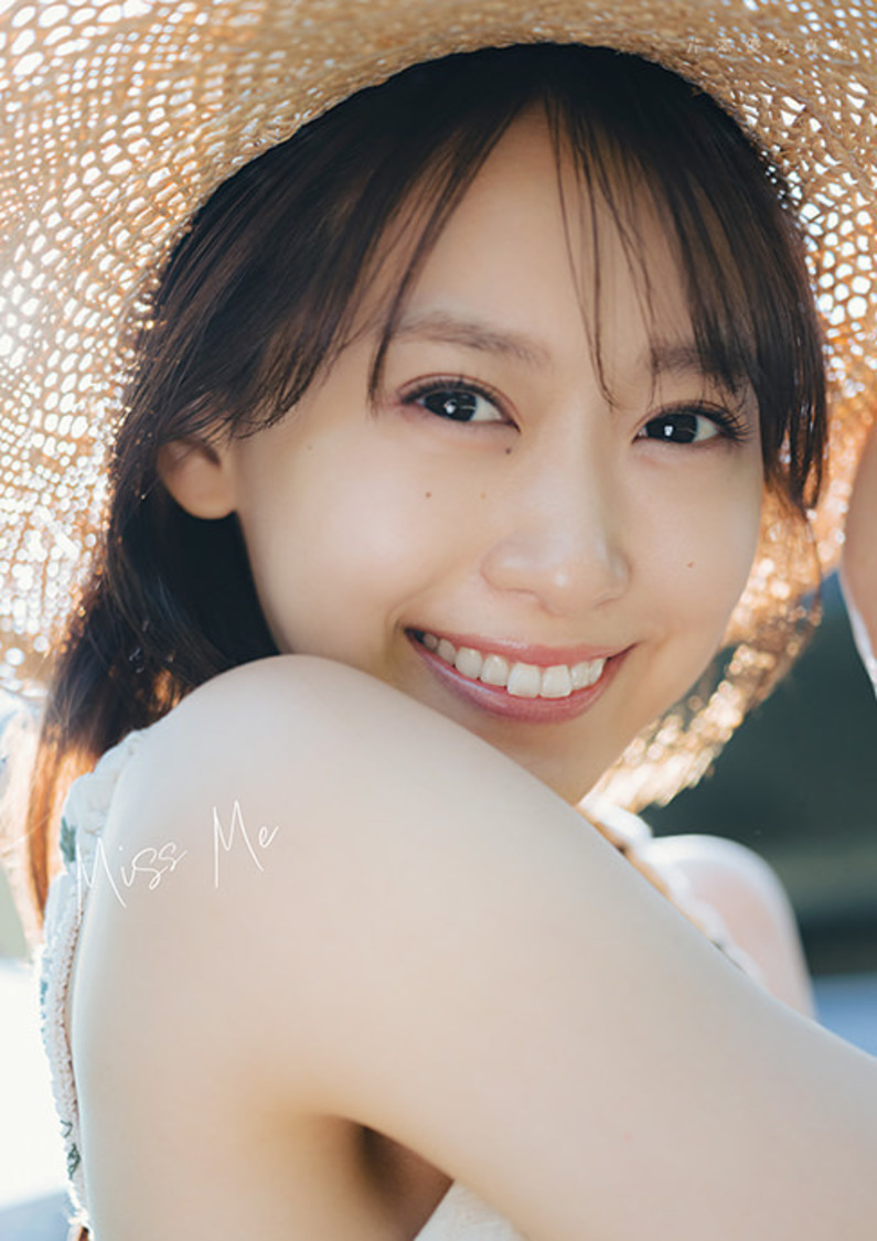 『芹澤優写真集 Miss Me』Amazon版表紙