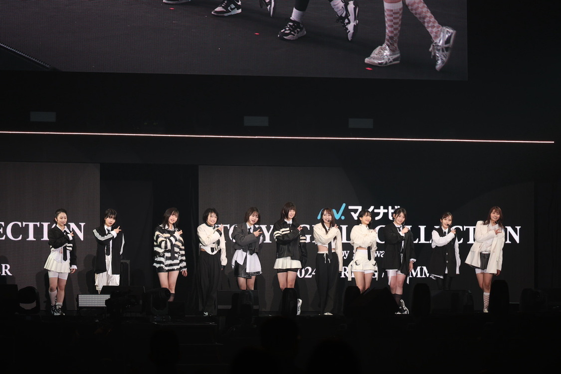 WHITE SCORPION＜第38回 マイナビ 東京ガールズコレクション 2024 SPRING/SUMMER＞国立代々木第一体育館（2024年3月2日／©マイナビ TOKYO GIRLS COLLECTION 2024 SPRING/SUMMER）