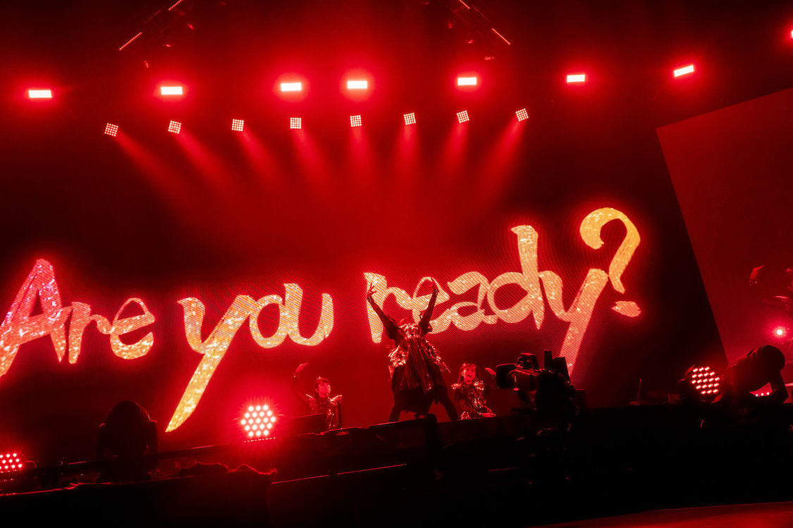 ＜BABYMETAL WORLD TOUR 2023 - 2024 LEGEND - MM＞横浜アリーナ（2024年3月3日／撮影：Takeshi Yao）