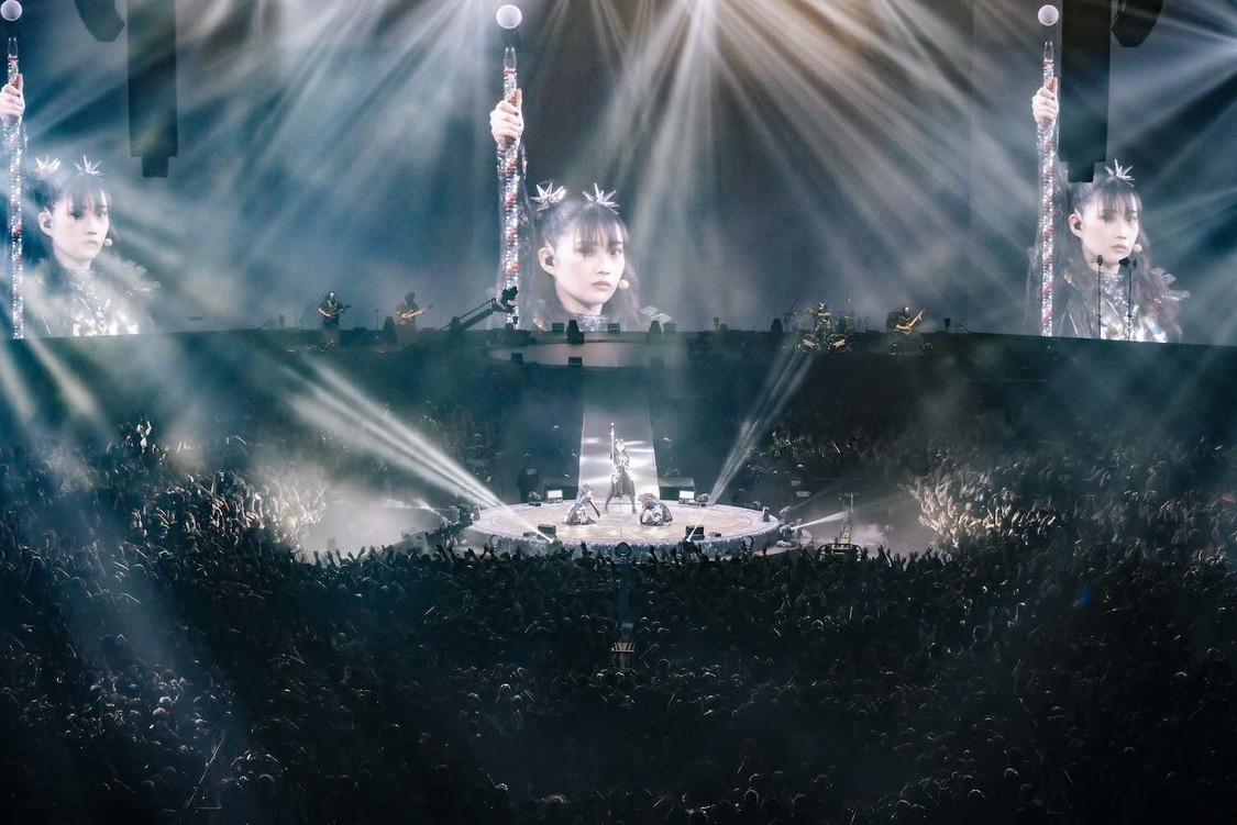 ＜BABYMETAL WORLD TOUR 2023 - 2024 LEGEND - MM＞横浜アリーナ（2024年3月2日／撮影：Taku Fujii）