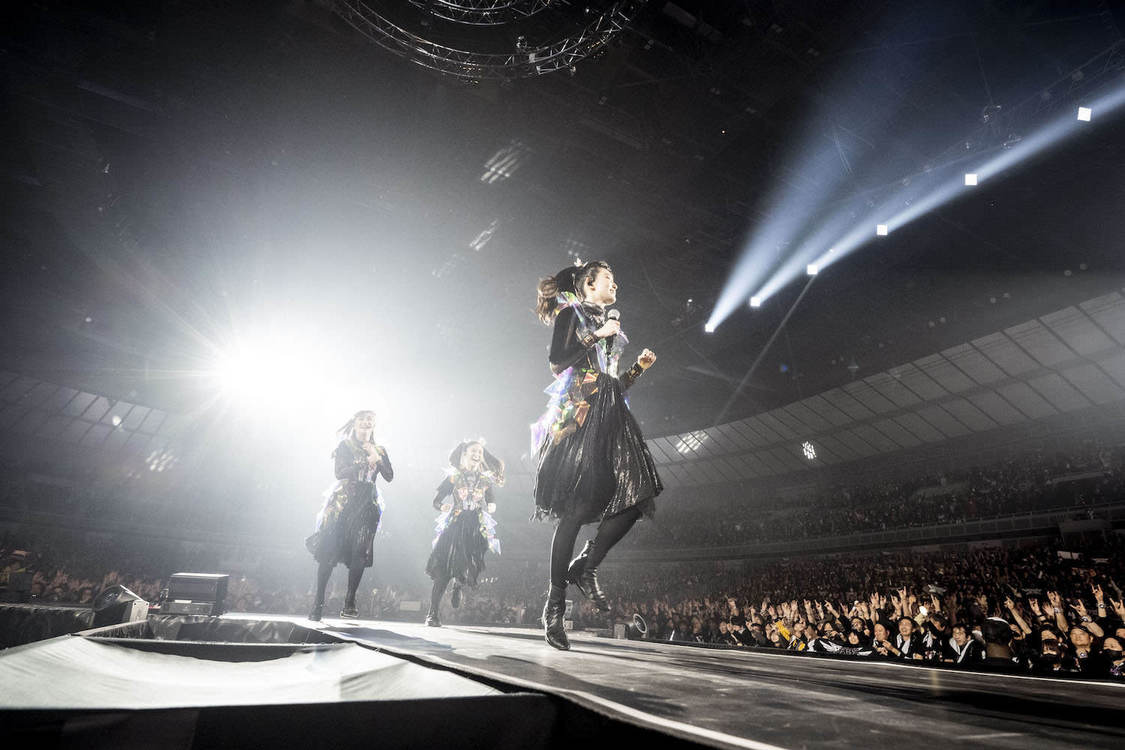 ＜BABYMETAL WORLD TOUR 2023 - 2024 LEGEND - MM＞横浜アリーナ（2024年3月2日／撮影：Takeshi Yao）