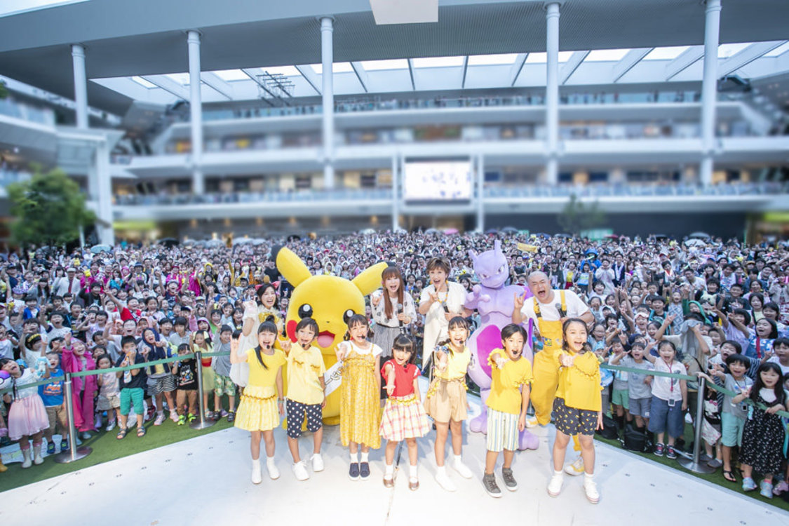 小林幸子&中川翔子「風といっしょに」発売記念「&mall」presents ＜ポケだちツアー＞（神奈川県・三井ショッピングパーク ラゾーナ川崎 2F ルーファ広場　グランドステージ）