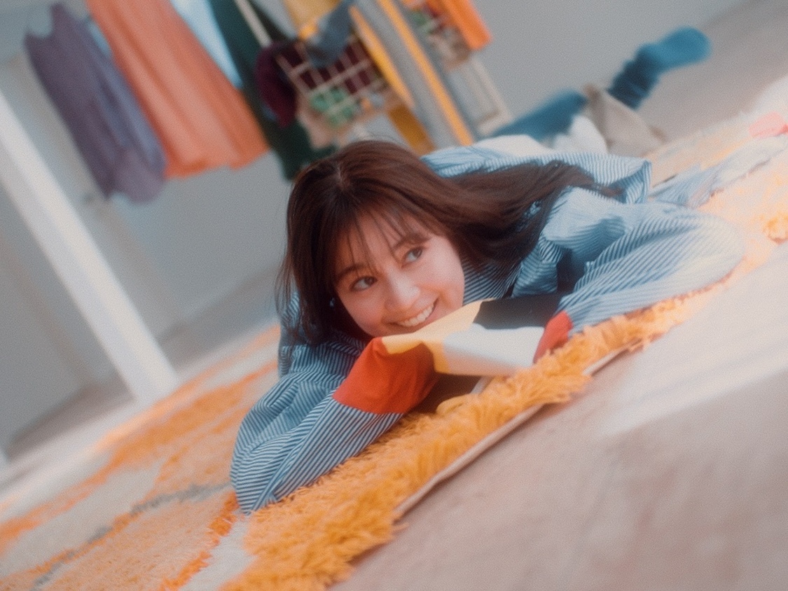 生田絵梨花「Laundry」MVより